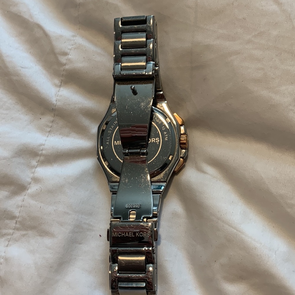 Michael Kors watch - Picture 2 of 4